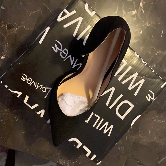 Heels - Picture 3 of 3